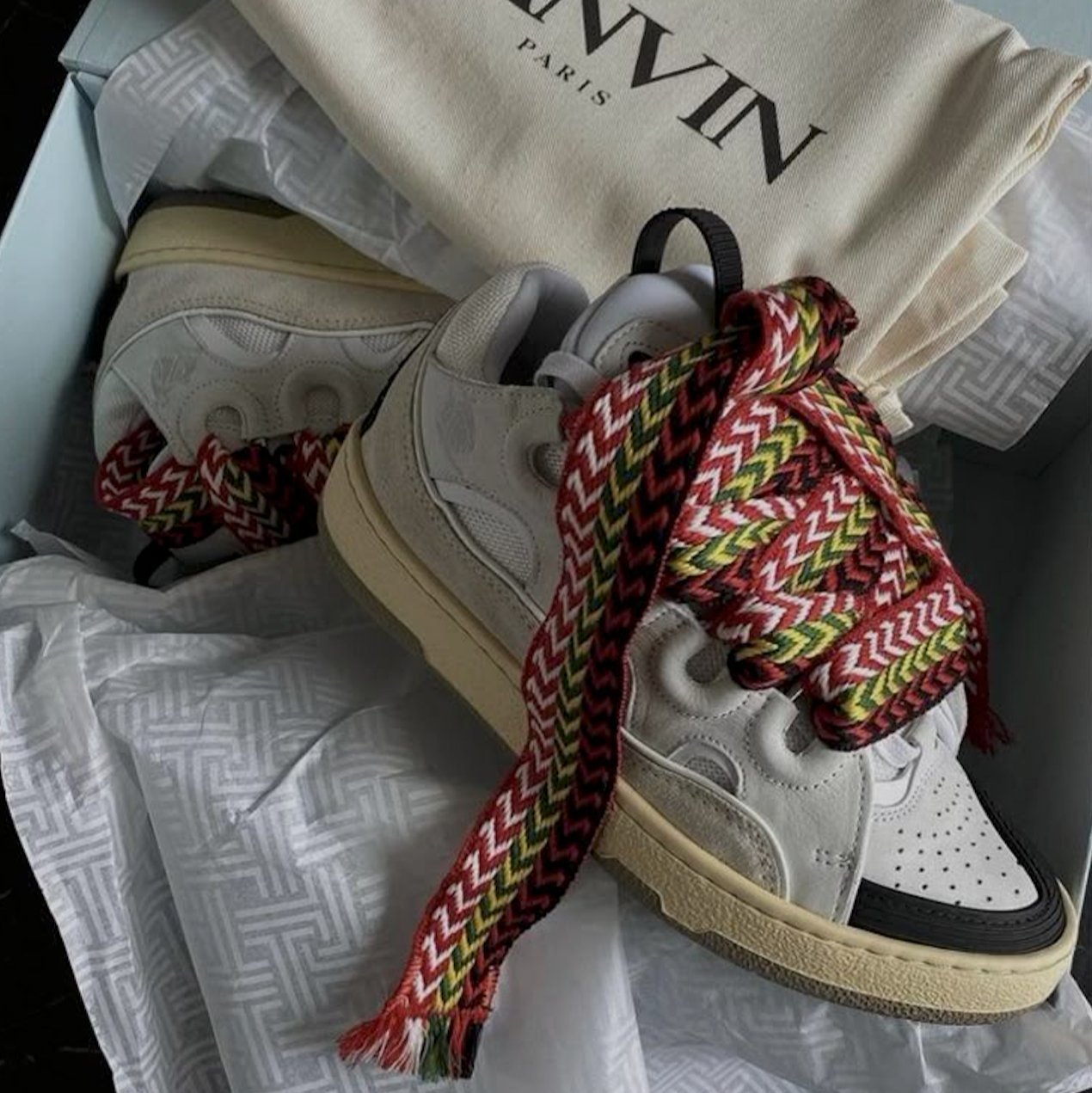 Sneakers