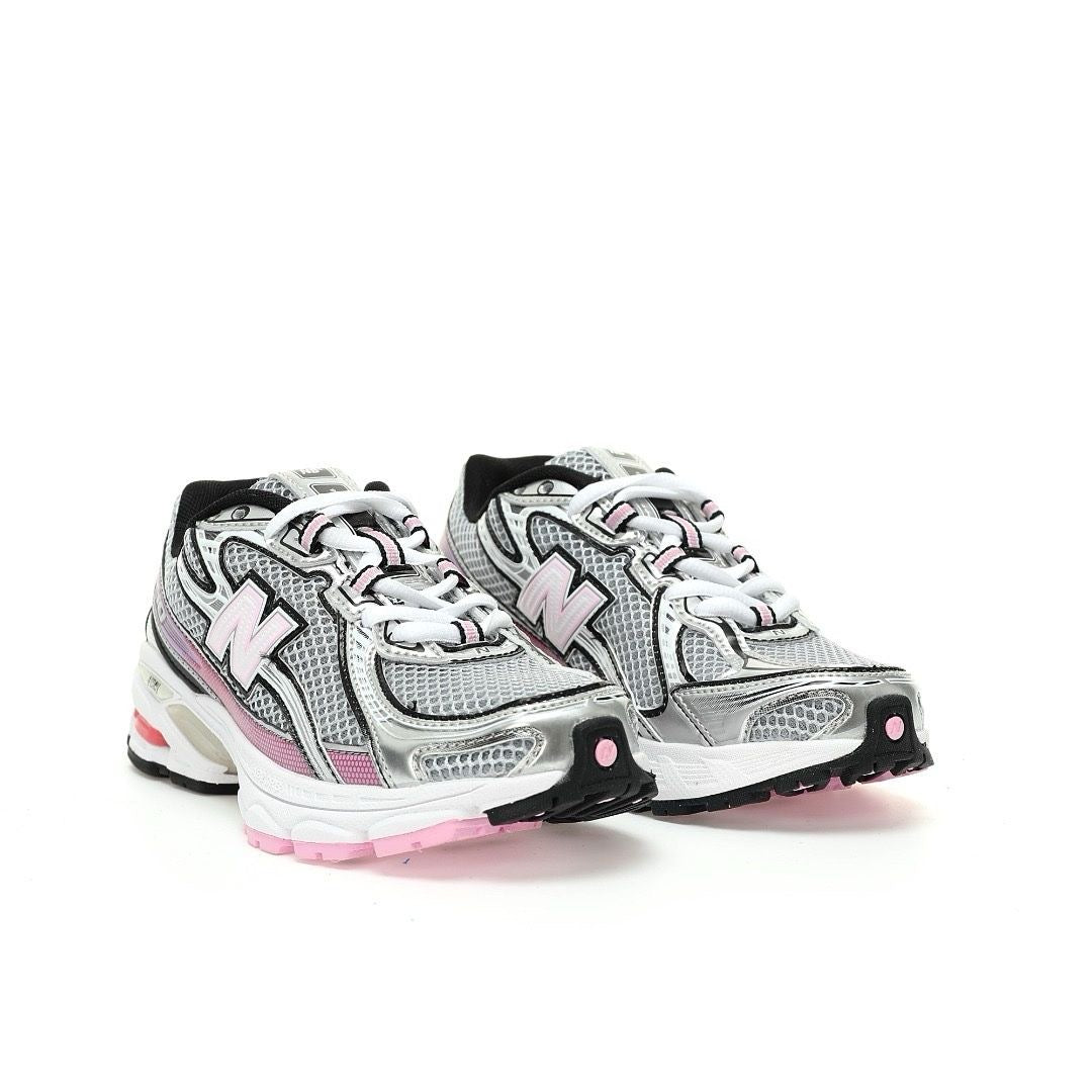 New Balance rose