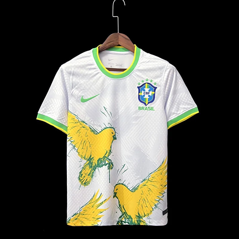 Maillot Brésil concept 2024/25 oiseaux